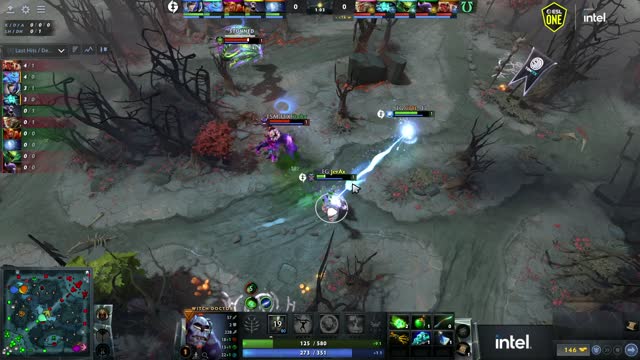 UND.SabeRLighT takes First Blood on JerAx!