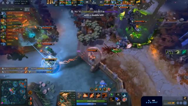 Na`Vi.Crystallize's double kill leads to a team wipe!
