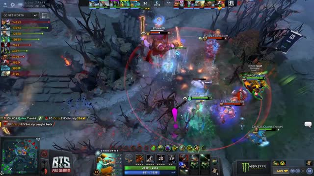 Newbee.Yawar's double kill leads to a team wipe!