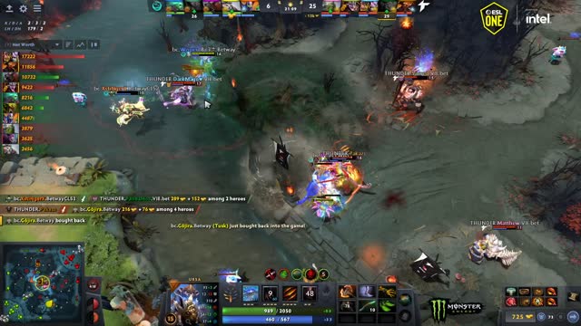 ThunderP.Pakazs's triple kill leads to a team wipe!