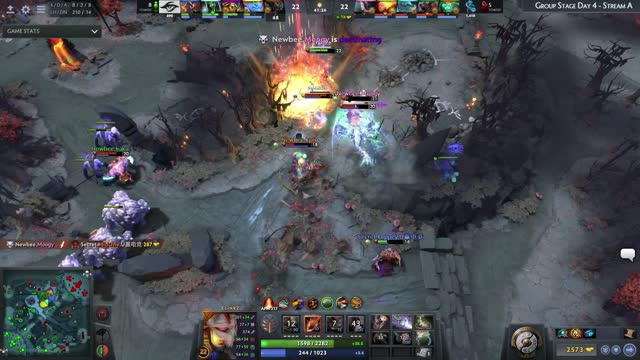 Newbee.uuu9/Moogy gets a triple kill!