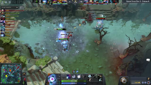 Newbee.Sccc gets a triple kill!