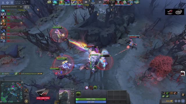 OpTic.CCnC gets a double kill!