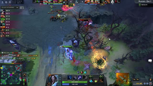 LGD.Maybe gets a double kill!