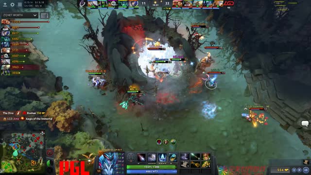 LGD.Maybe gets a triple kill!