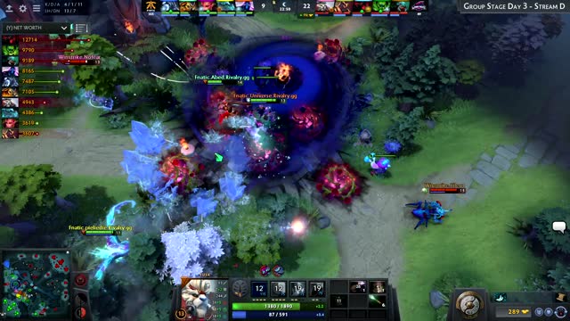 Fnatic.EternaLEnVy kills Nofear!