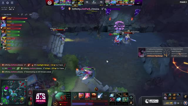 Kitzz gets a triple kill!