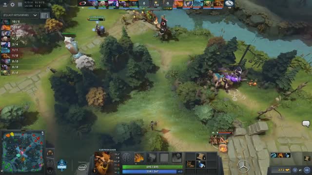 EG.Arteezy takes First Blood on Sneyking!