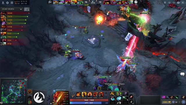 iG.Emo gets a triple kill!