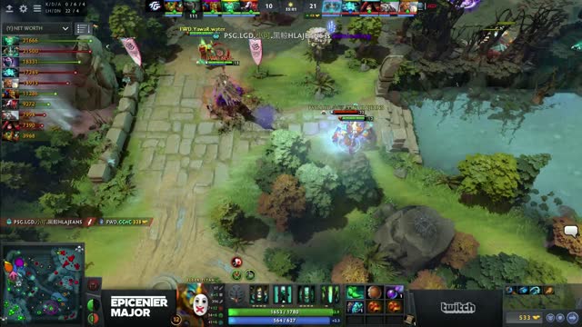 LGD.Maybe gets a double kill!