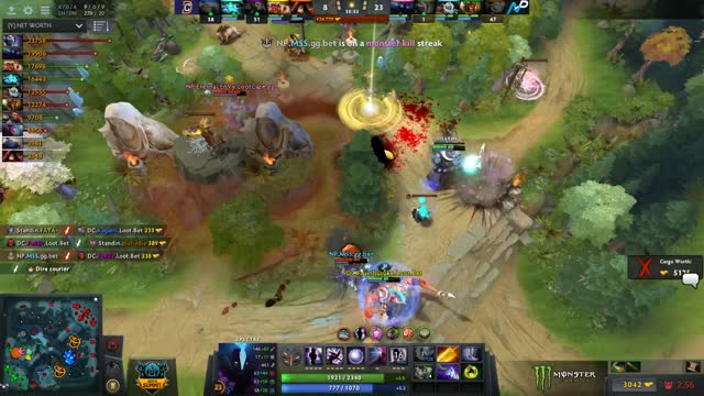 Fnatic.EternaLEnVy gets a triple kill!