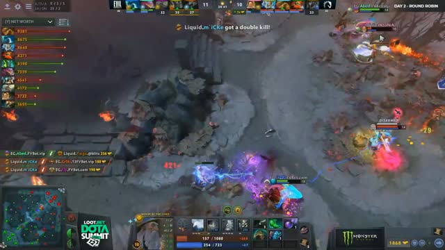 Liquid.miCKe's triple kill leads to a team wipe!