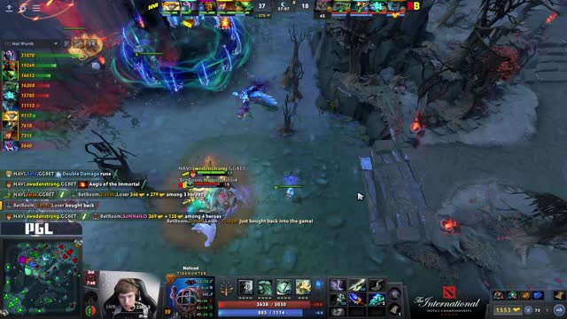 NAVI gets 3 kills!