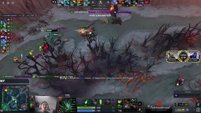 Frank-   /  大花 FEeDeR gets a double kill!