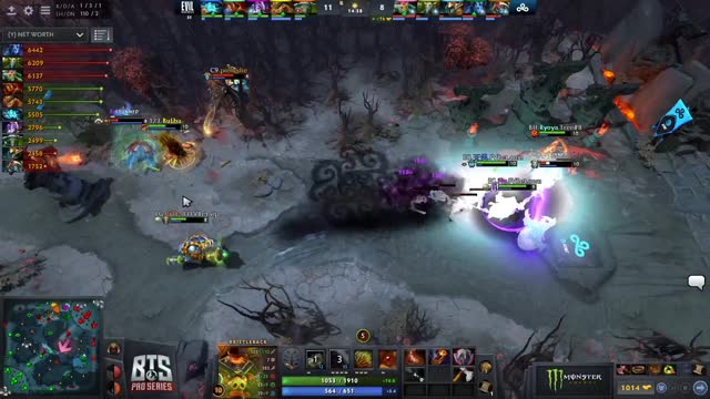 EG.Arteezy gets a double kill!