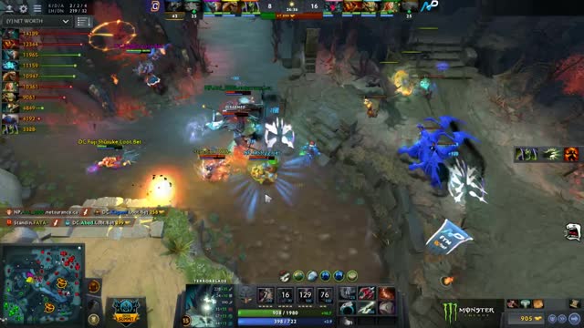 Aui_2000 gets a double kill!