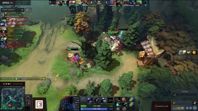 PSG.LGD gets 3 kills!