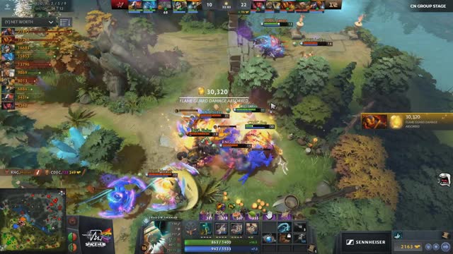 LFY.Monet gets a triple kill!