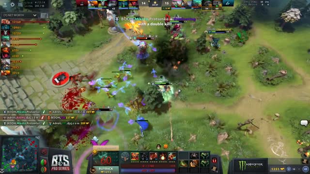 ��ї�'s triple kill leads to a team wipe!