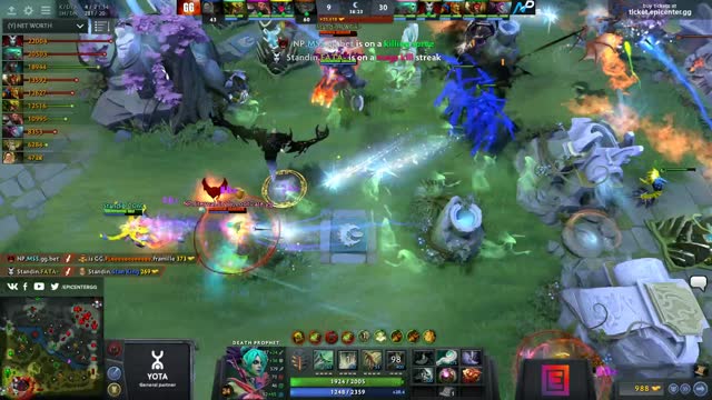 Fnatic.EternaLEnVy's triple kill leads to a team wipe!