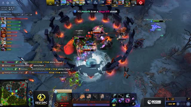 tv/mannikofc's triple kill leads to a team wipe!