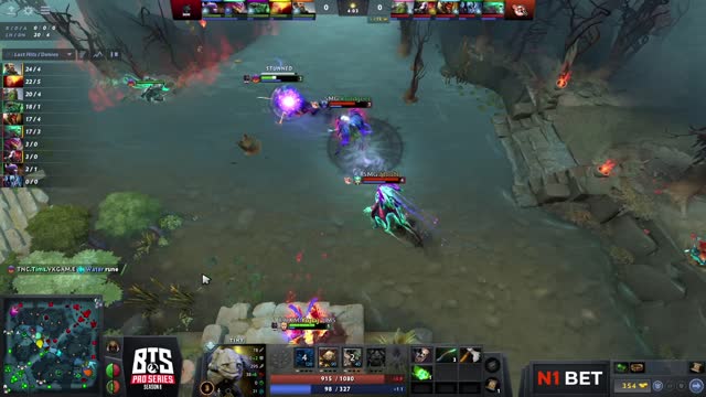 Fnatic.Moon takes First Blood on TNC.TIMS!