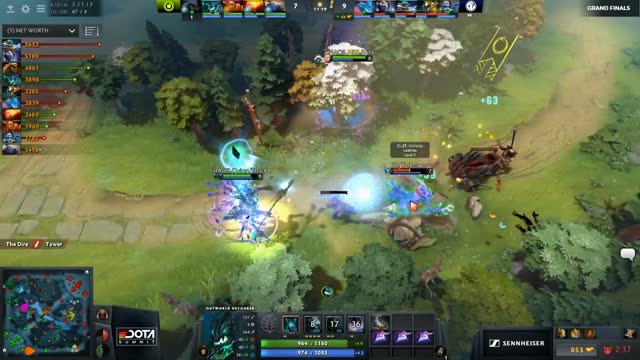 Newbee.CCnC kills Wolves!