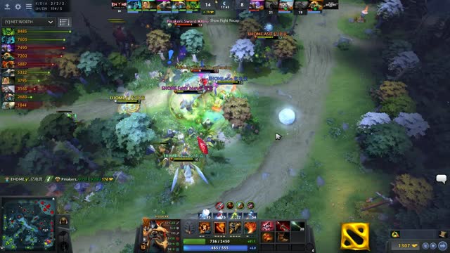 EHOME.Innocence's triple kill leads to a team wipe!