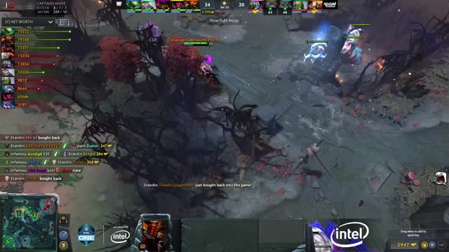 CAP.0zzYYYYYYY's triple kill leads to a team wipe!