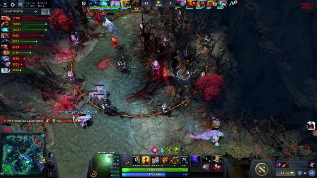 Fnatic.EternaLEnVy gets a double kill!