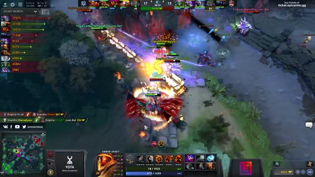 Empire.Ghostik's triple kill leads to a team wipe!