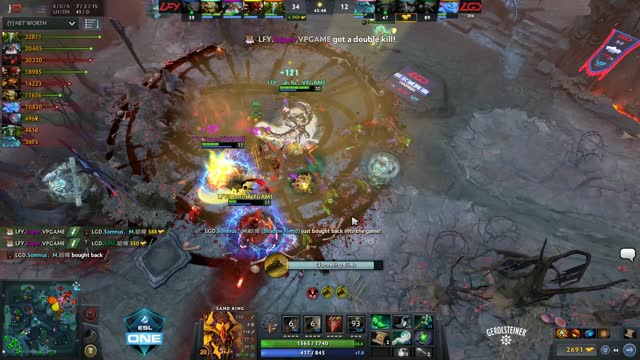 LFY.Super's four kills lead to a team wipe!