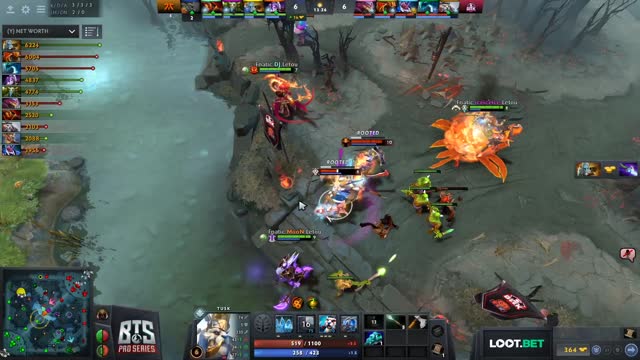 Fnatic.Moon kills PikaMeng!