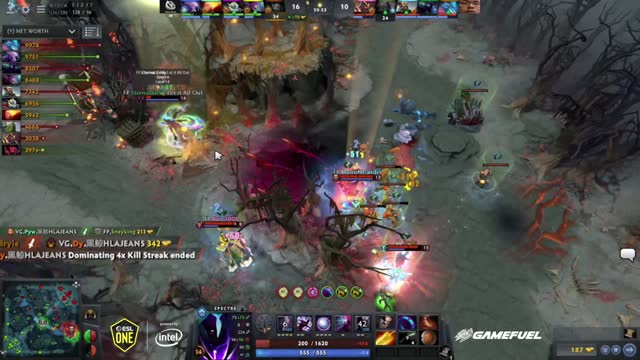 VG.Ori's triple kill leads to a team wipe!