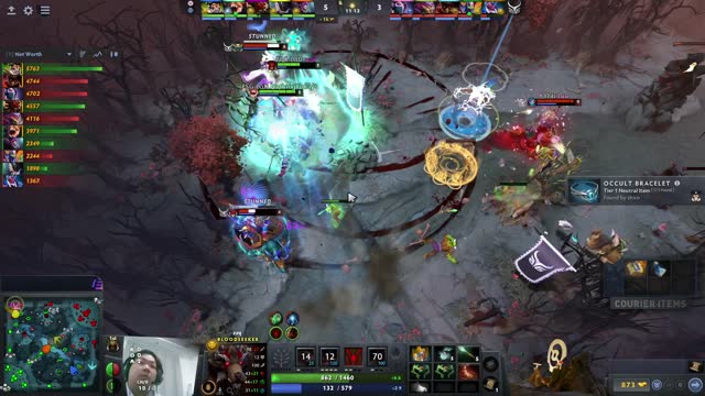 PSG.LGD gets 2 kills!