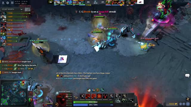 Divine gets a triple kill!