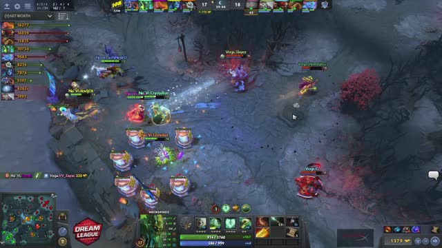 Na`Vi gets 3 kills!