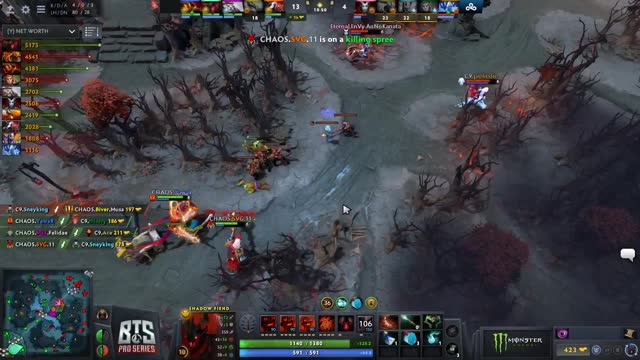 Newbee.MSS's triple kill leads to a team wipe!