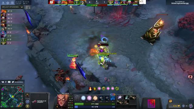 Flee kills w33!