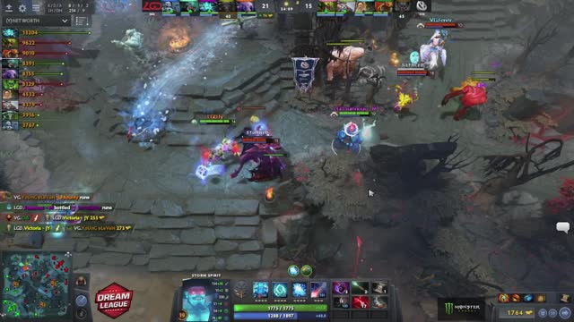 LGD.Maybe's triple kill leads to a team wipe!