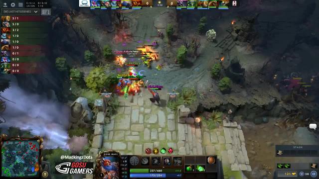 Akke takes First Blood on HR.j4!