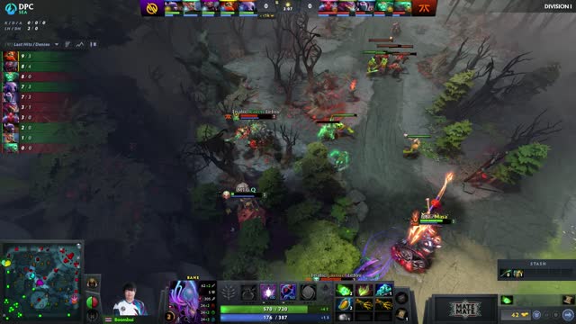 Fnatic.Raven takes First Blood on Q!