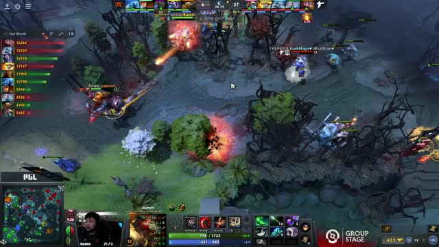 Fnatic.Raven kills ThunderP.Matthew!