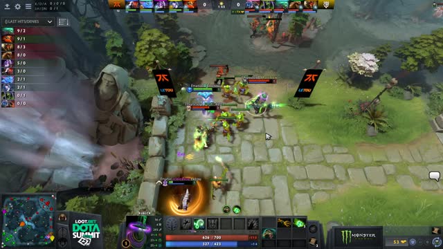 WhiteD.Matthew~ takes First Blood on Fnatic.iceiceice!