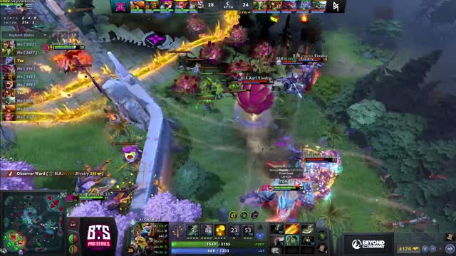 Fnatic.Raven kills JG!