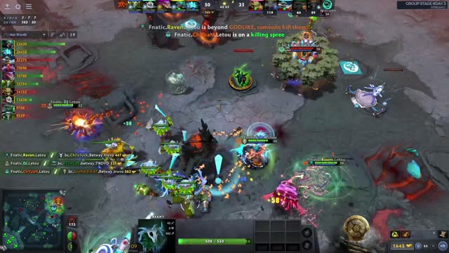 Fnatic.Raven's ultra kill leads to a team wipe!