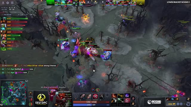 tv/mannikofc gets a double kill!