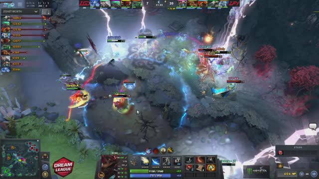 LGD.Maybe gets a triple kill!