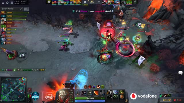 Divine gets a double kill!