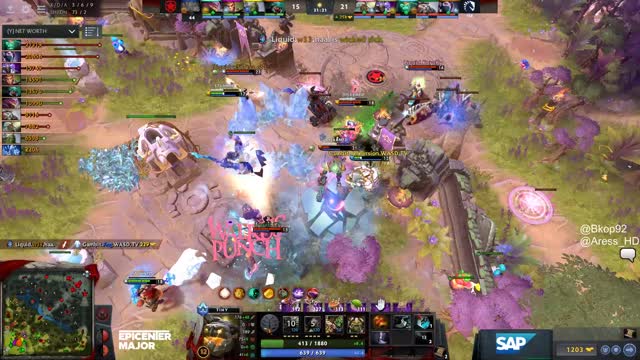 Chaos.w33 gets a triple kill!